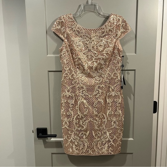 NWT Adrianna Papell Sz 8 Rose Gold Sheath Knee Length Cocktail Dress AP1E204429 - Picture 1 of 5
